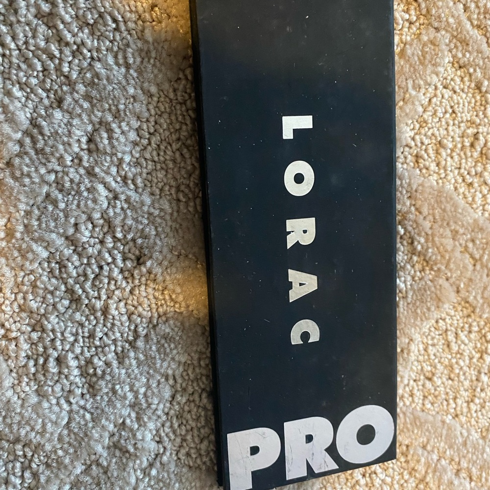 LORAC PRO Black Eyeshadow Case